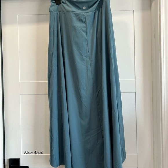 Halara Breezeful High Low Ruffle 2-in-1 Flowy Quick Dry Casual Maxi Skirt - Picture 4 of 6